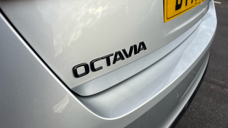 Skoda Octavia 2.0 TSI vRS 5dr Petrol Hatchback